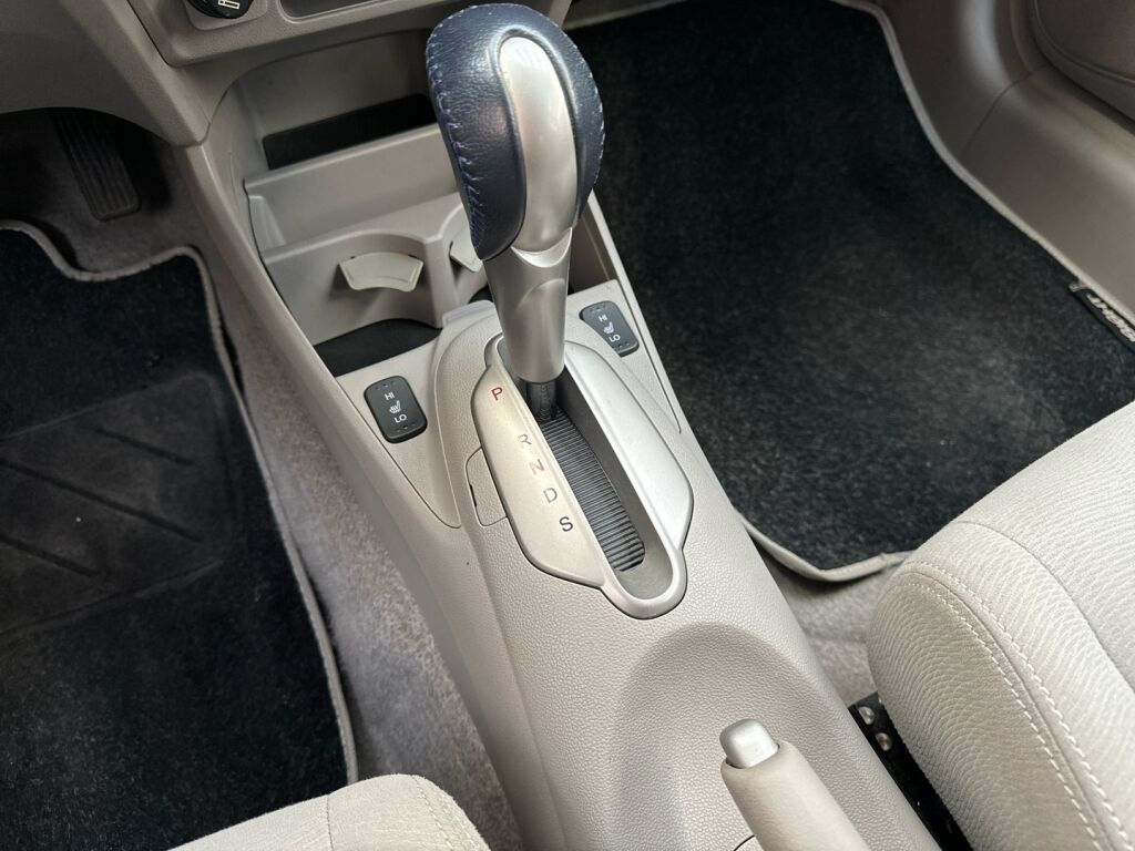 Honda Insight 2010 Musta