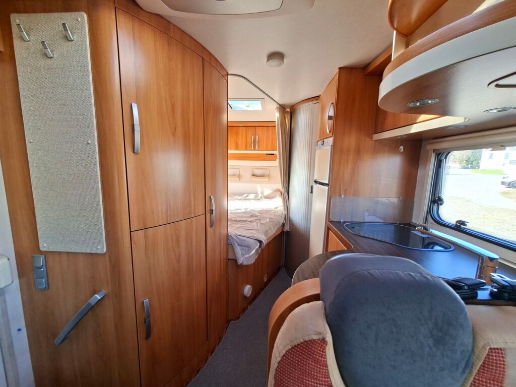 Hymer TRAMP T 652 CL 2010 Harmaa