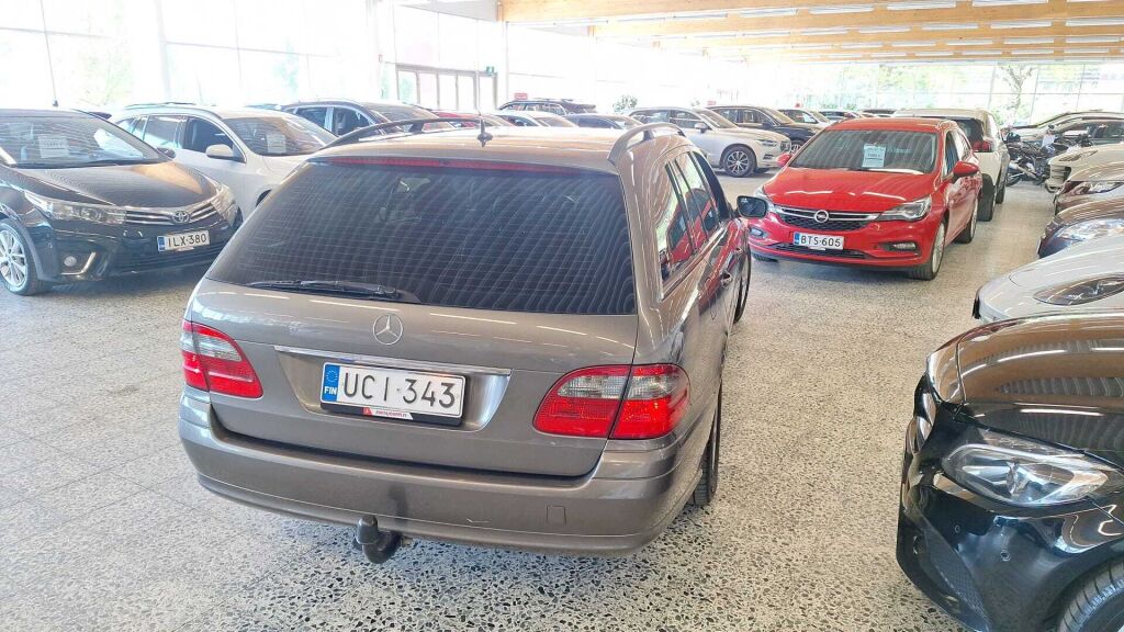 Mercedes-Benz E 2009 Harmaa