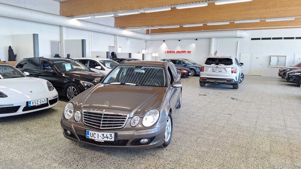 Mercedes-Benz E 2009 Harmaa