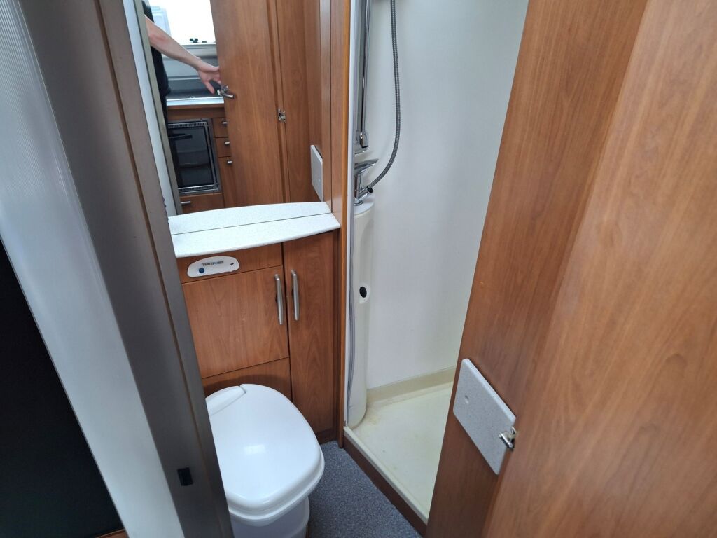 Hymer S 740 2001 Valkoinen