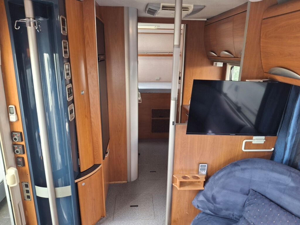 Hymer S 740 2001 Valkoinen