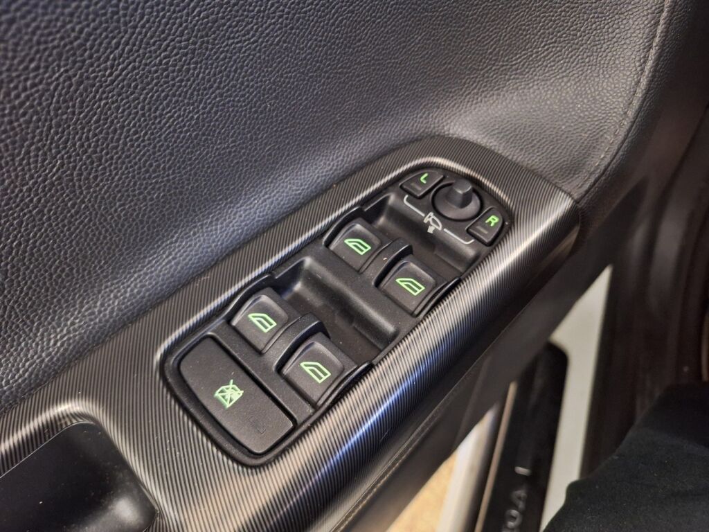 Volvo V50 2008 Valkoinen