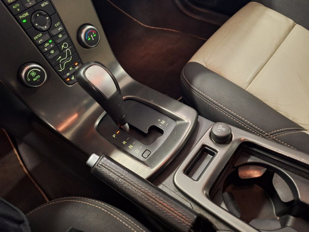 Volvo V50 2008 Valkoinen