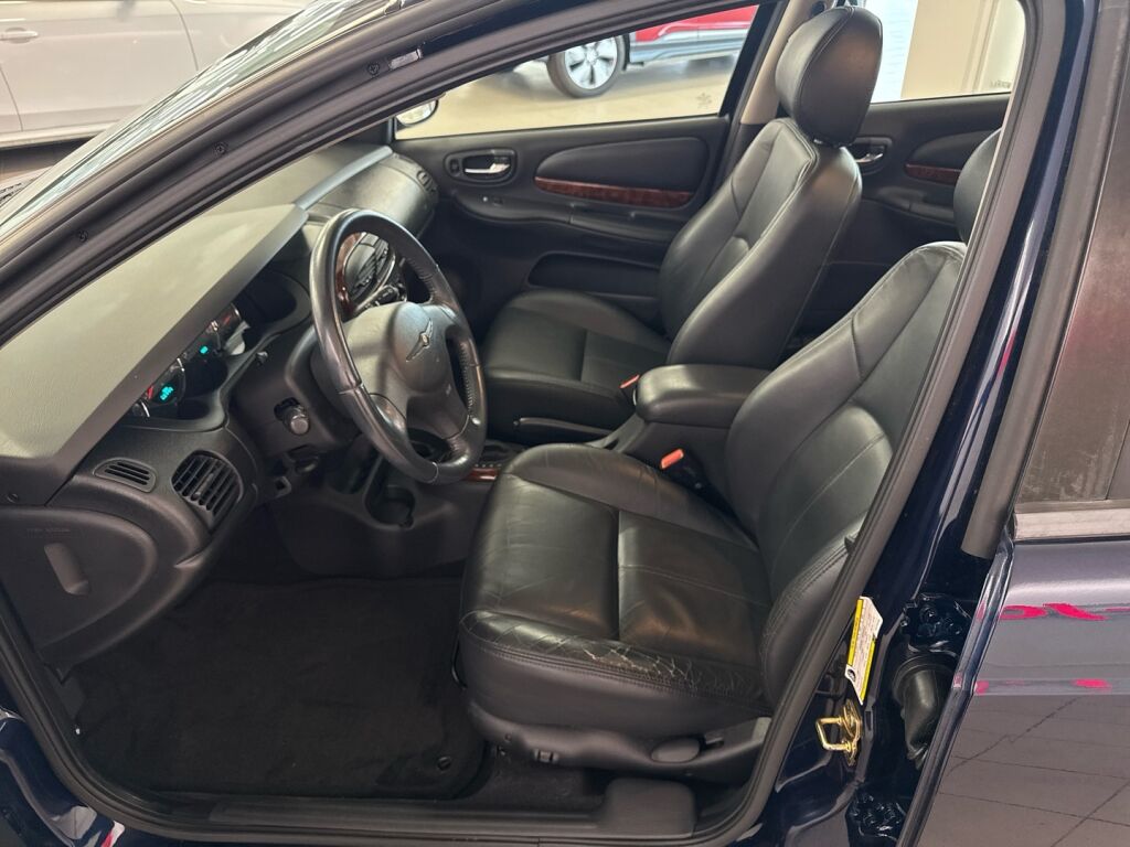 Chrysler Neon 2005 Sininen