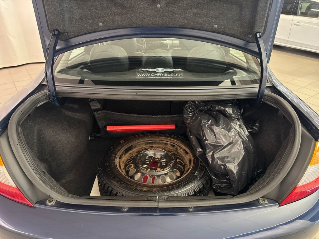 Chrysler Neon 2005 Sininen