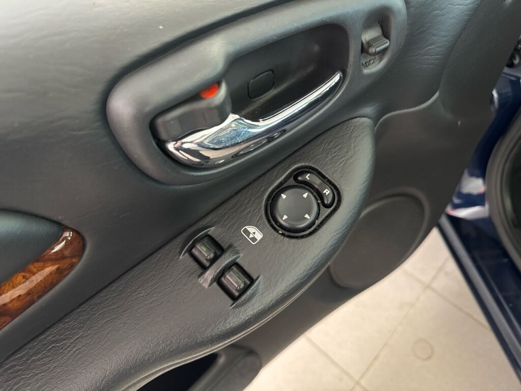 Chrysler Neon 2005 Sininen