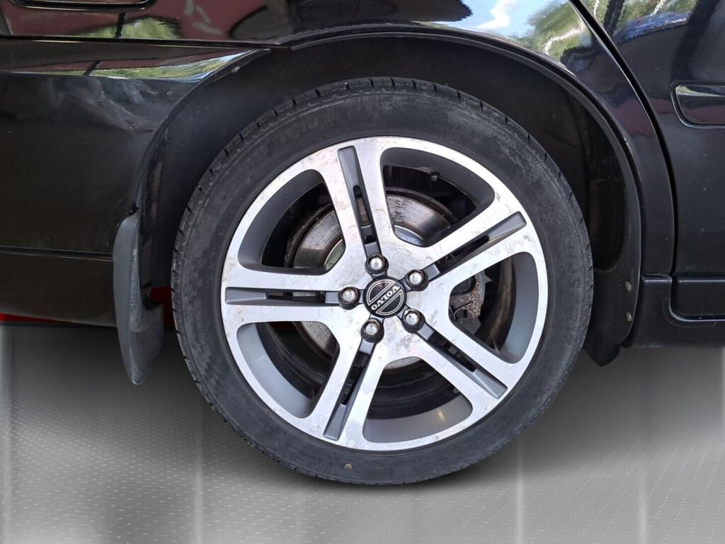 Volvo S60 2008 Musta