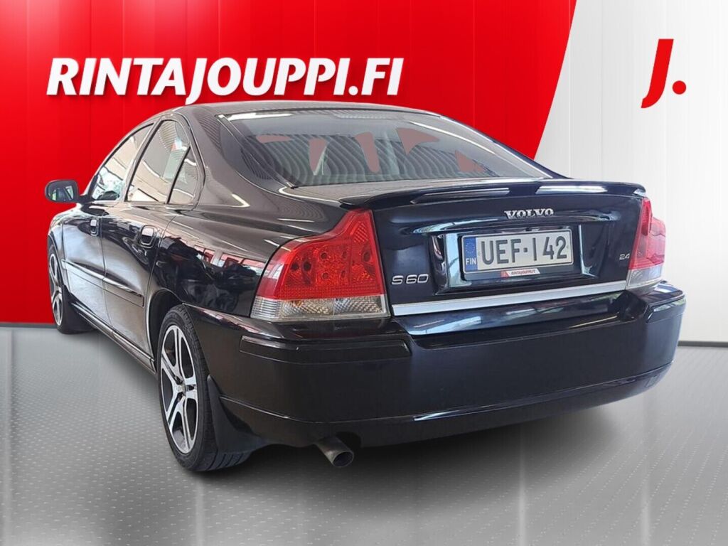 Volvo S60 2008 Musta
