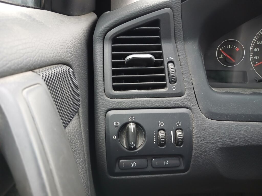 Volvo S60 2008 Musta