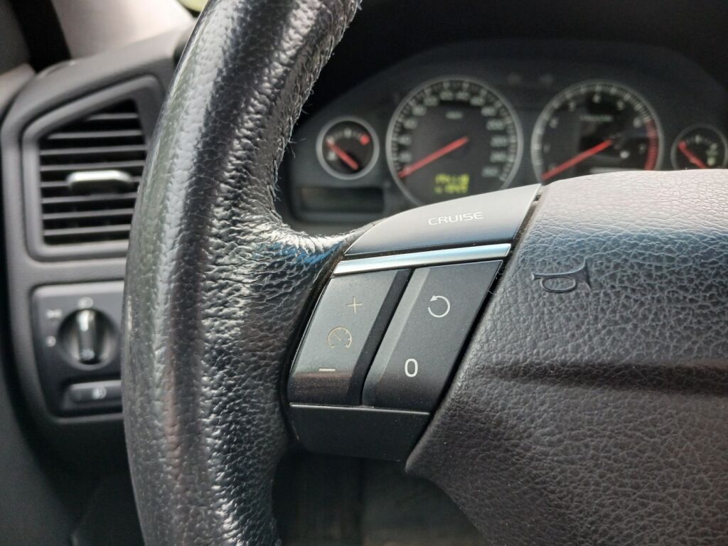 Volvo S60 2008 Musta
