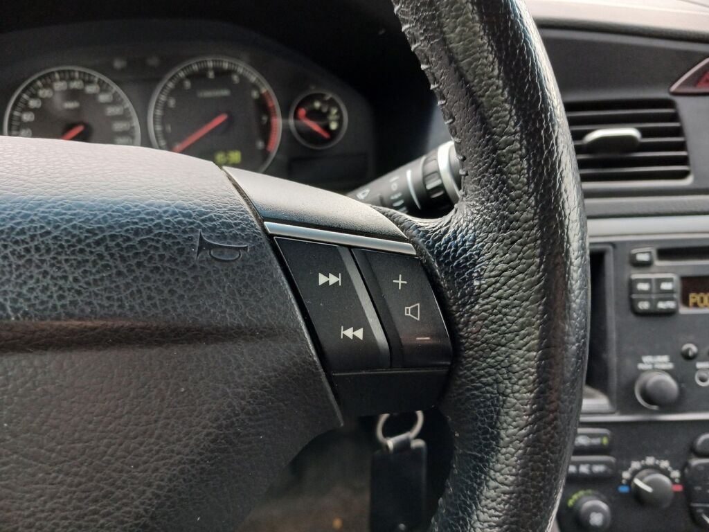Volvo S60 2008 Musta