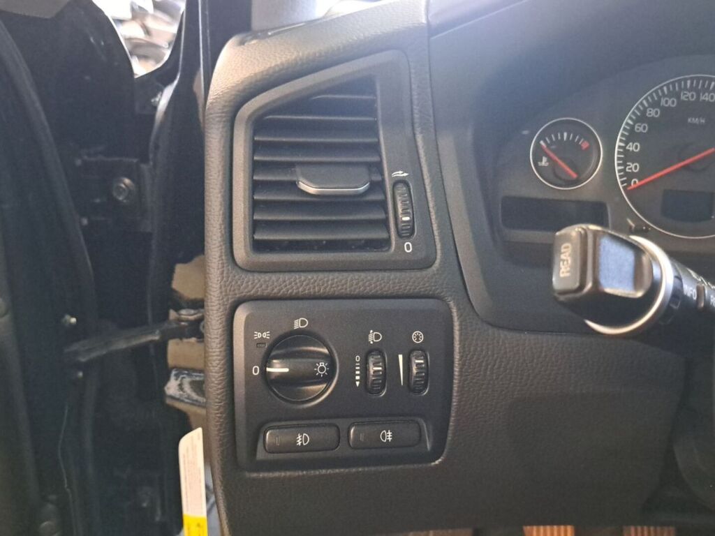 Volvo S60 2008 Musta