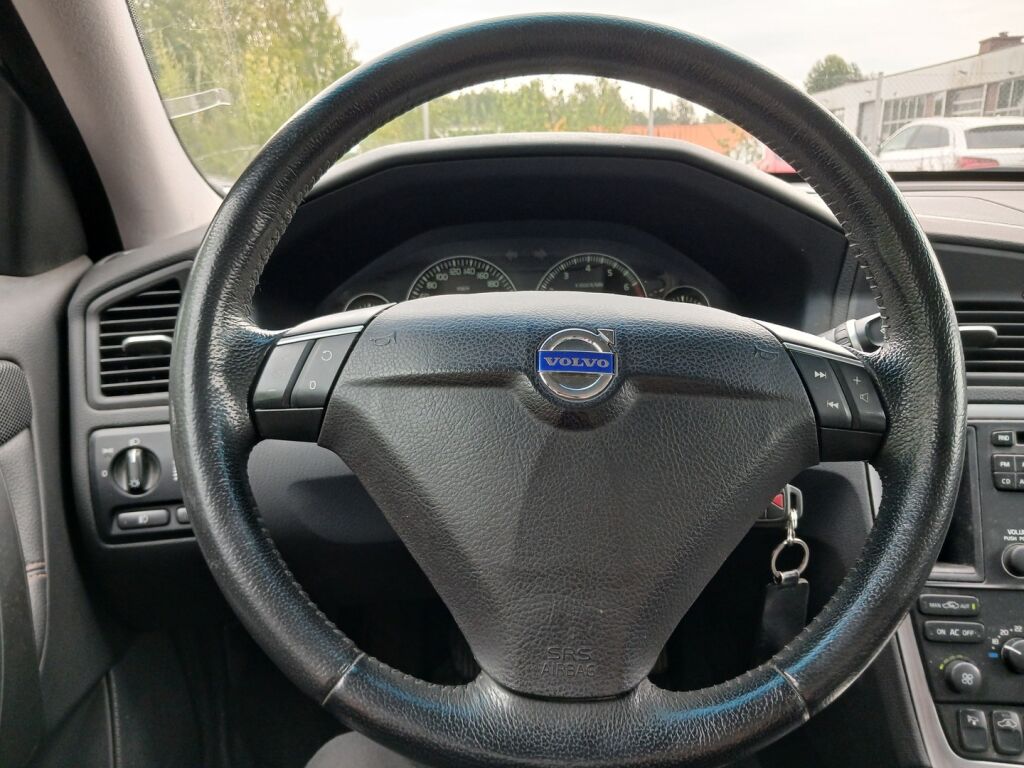 Volvo S60 2008 Musta