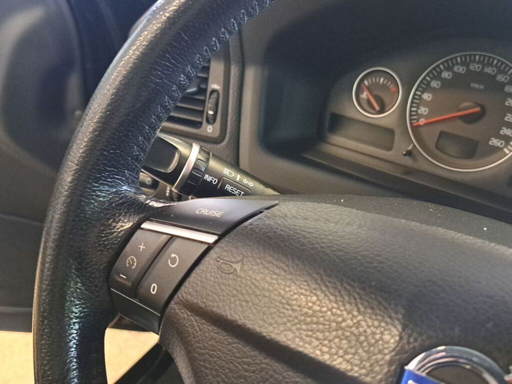 Volvo S60 2008 Musta
