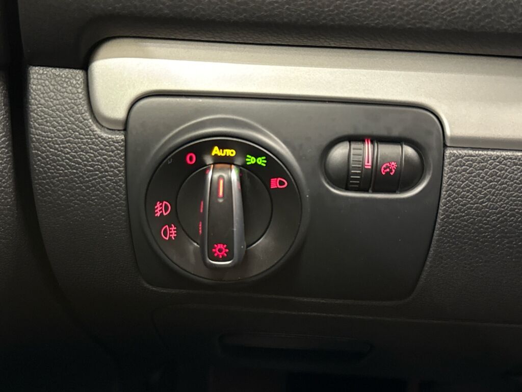 Volkswagen Golf 2010 Vihreä