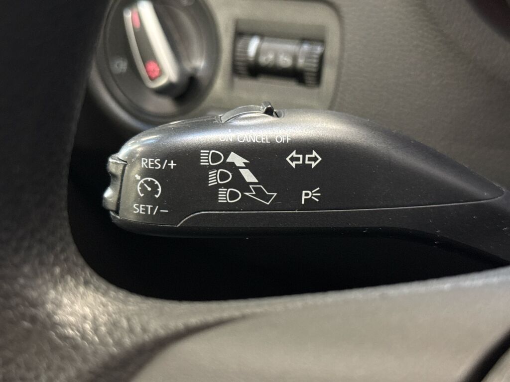 Volkswagen Polo 2010 Punainen