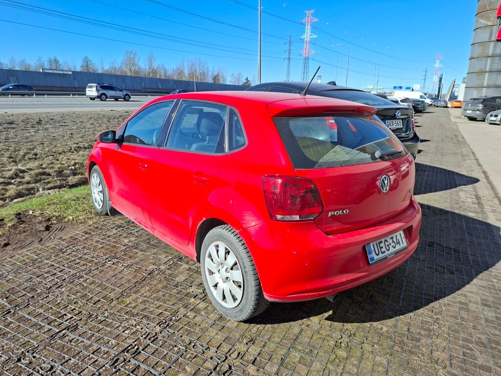 Volkswagen Polo 2010 Punainen