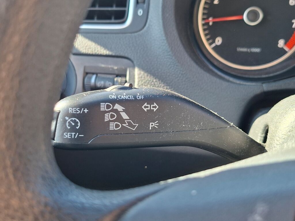 Volkswagen Polo 2010 Punainen