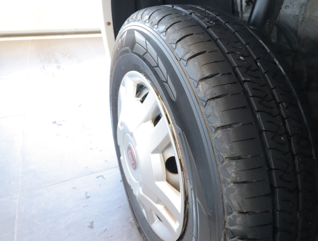 Bürstner NEXXO T 660 2010 Valkoinen