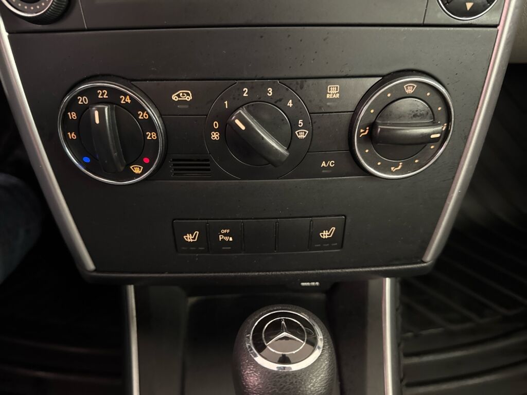 Mercedes-Benz B 2009 Harmaa