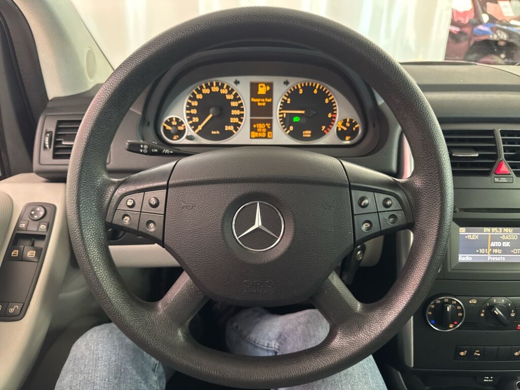 Mercedes-Benz B 2009 Harmaa