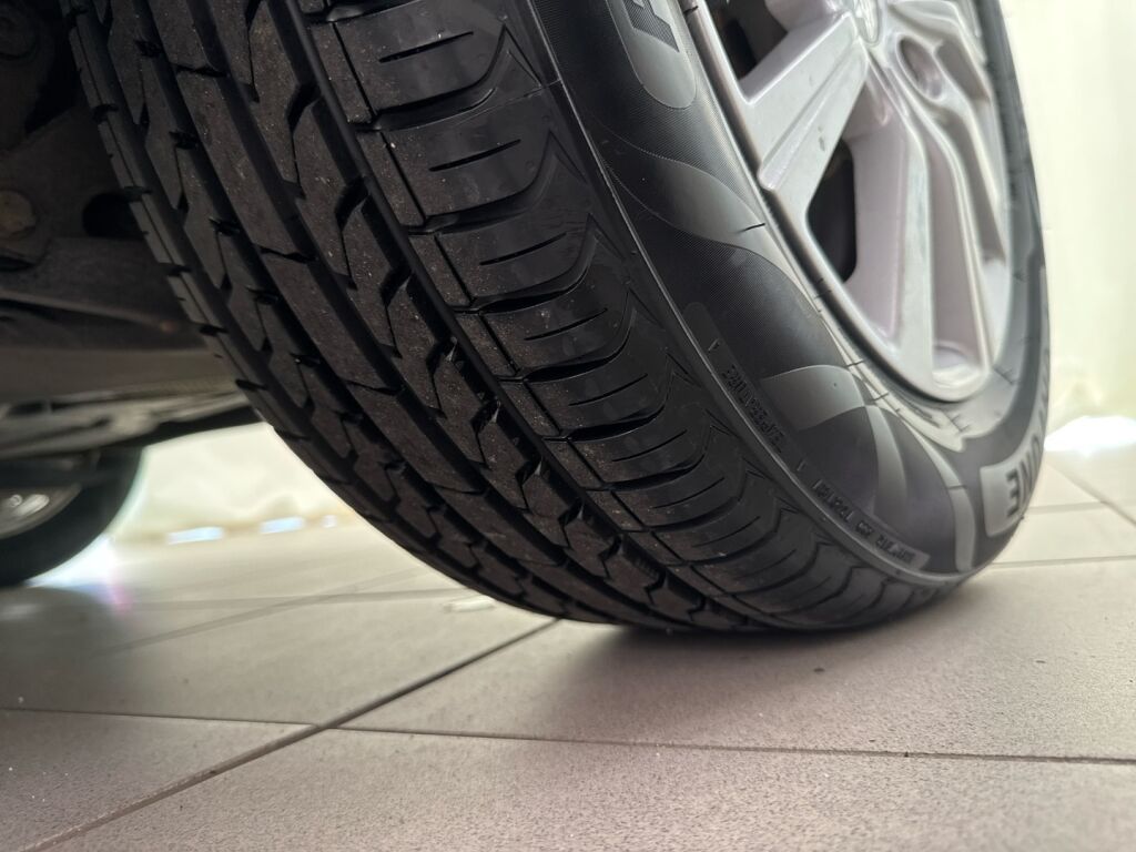 Mercedes-Benz B 2009 Harmaa