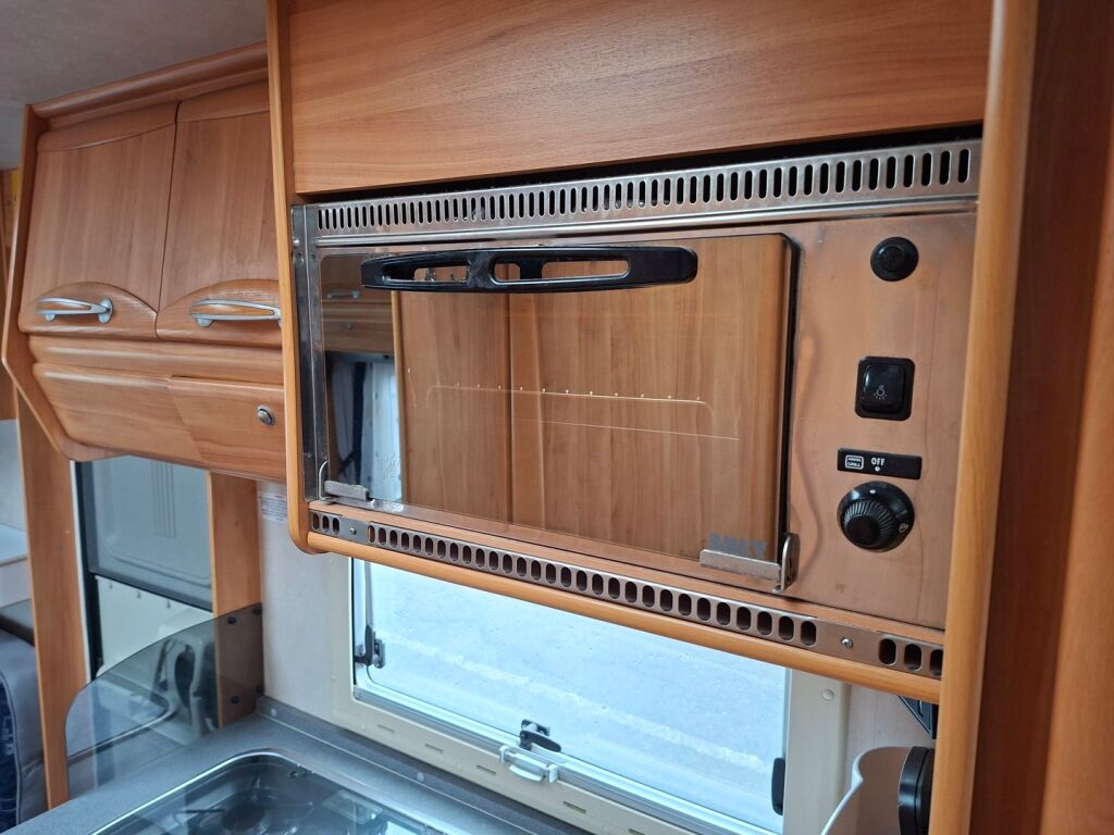 Adria CORAL 660SL 2005 Valkoinen