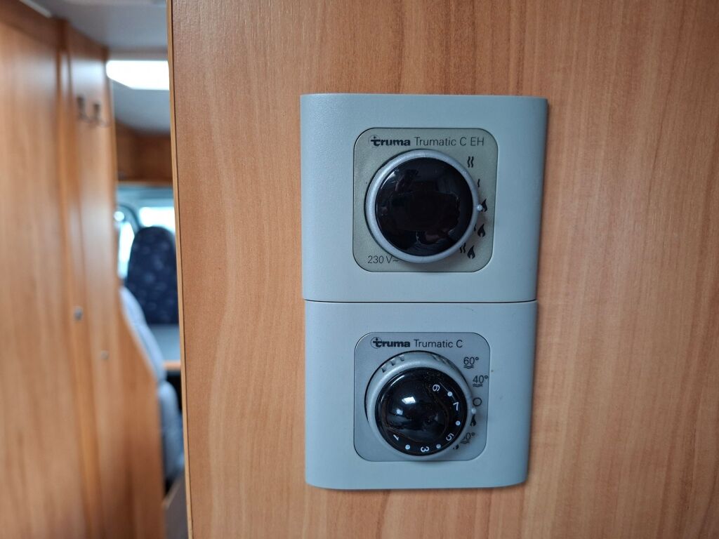 Adria CORAL 660SL 2005 Valkoinen