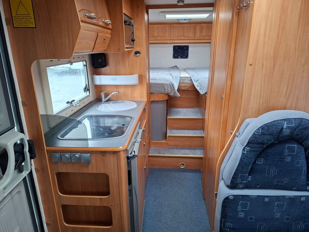 Adria CORAL 660SL 2005 Valkoinen