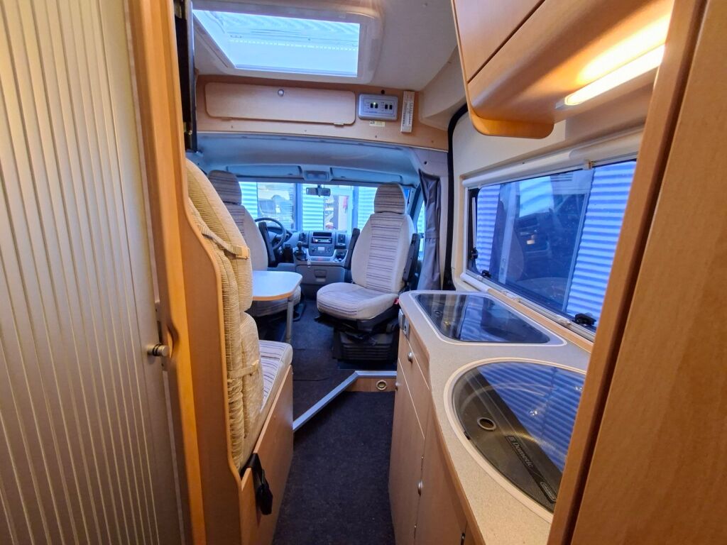 Adria Twin 600 2008 Valkoinen
