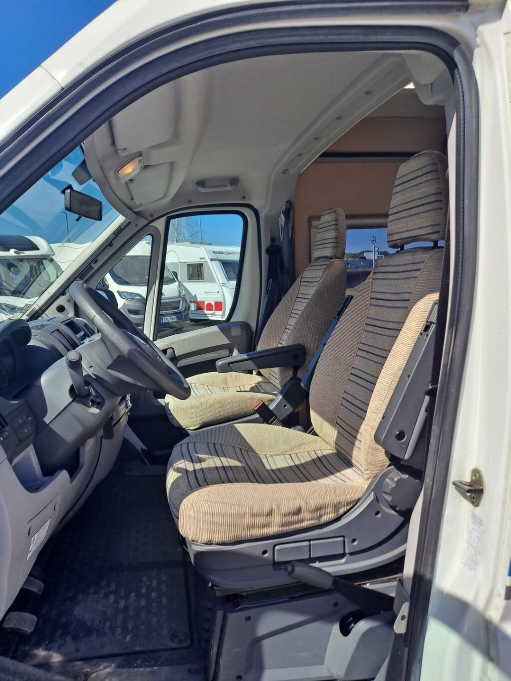 Adria Twin 600 2008 Valkoinen