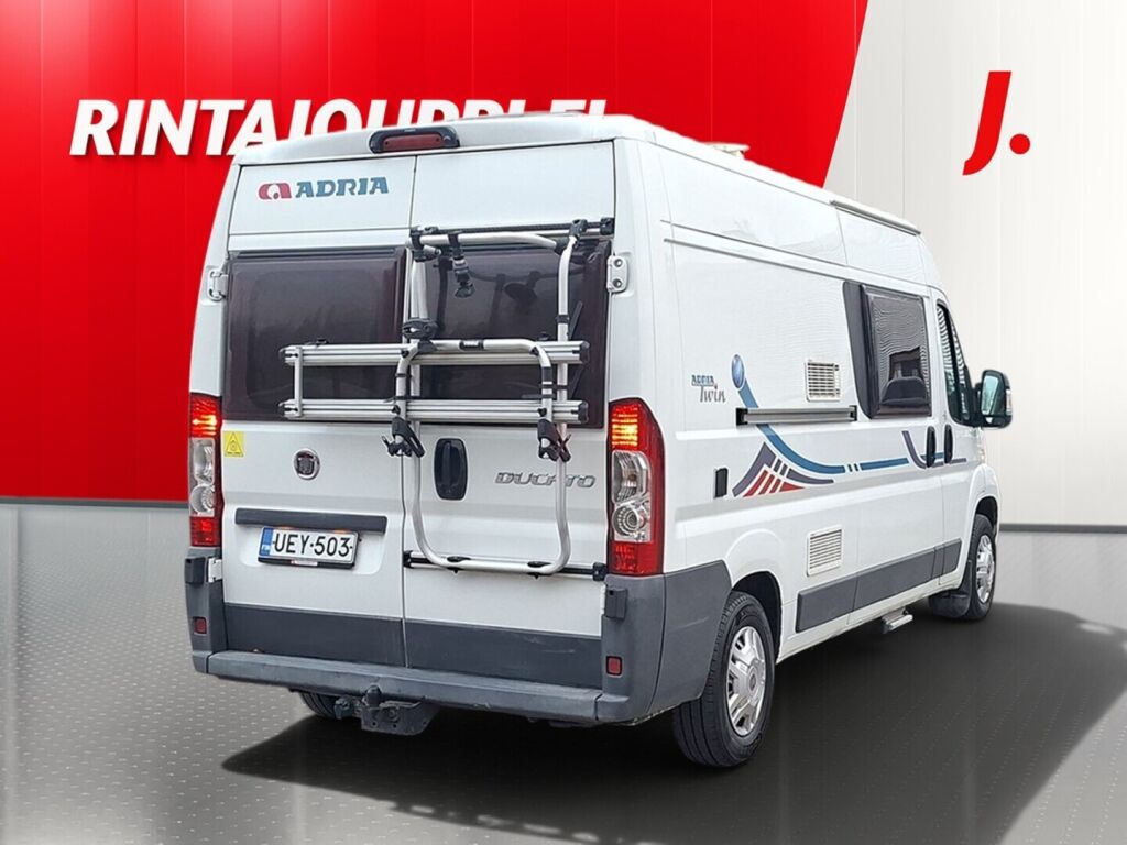 Adria Twin 600 2008 Valkoinen