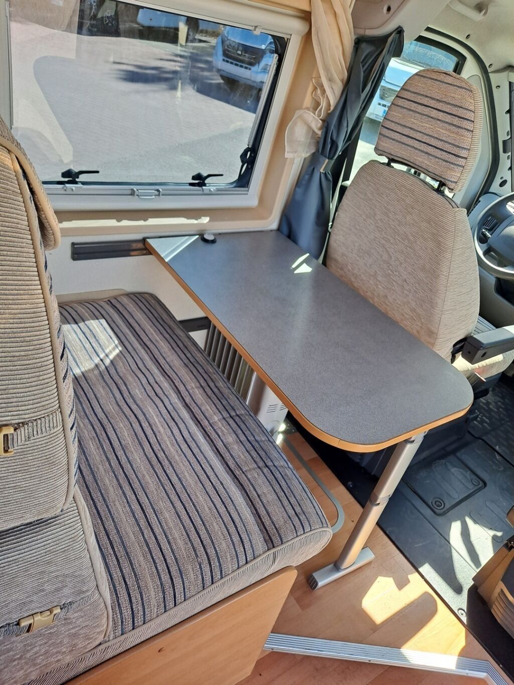 Adria Twin 600 2008 Valkoinen