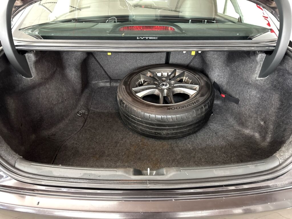 Honda Accord 2008 Ruskea (beige)