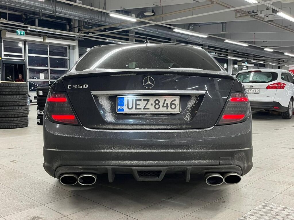 Mercedes-Benz C 2007 Musta