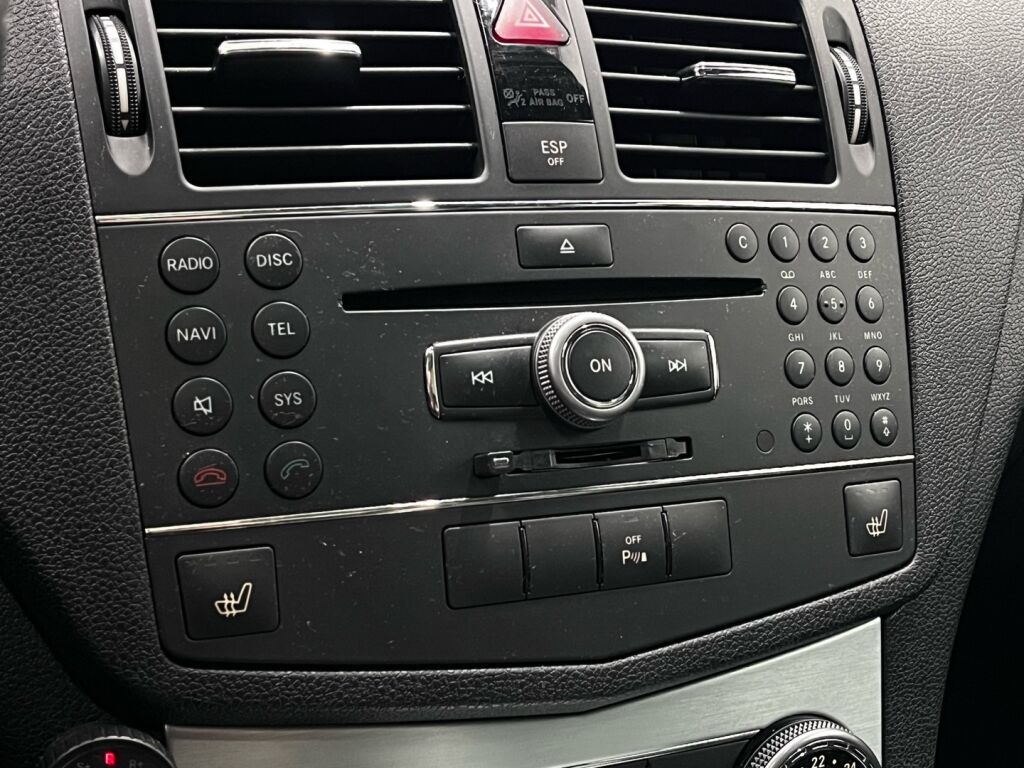 Mercedes-Benz C 2007 Musta