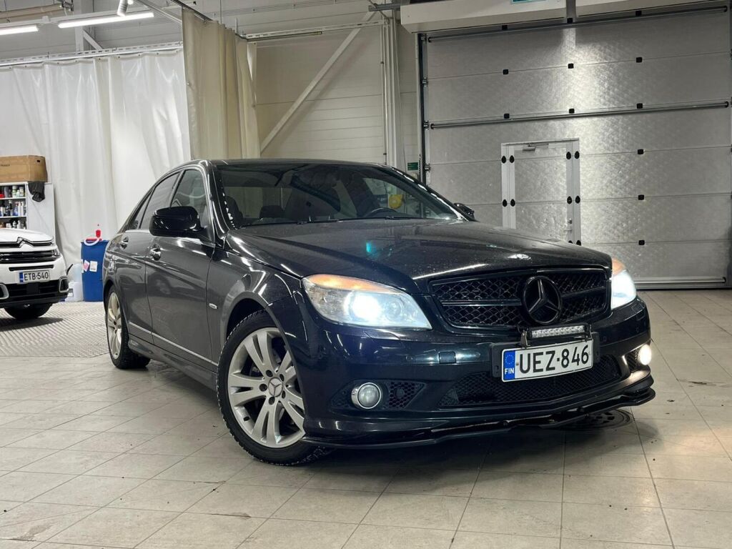 Mercedes-Benz C 2007 Musta