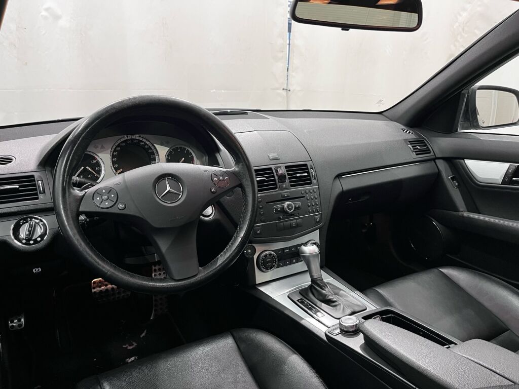 Mercedes-Benz C 2007 Musta
