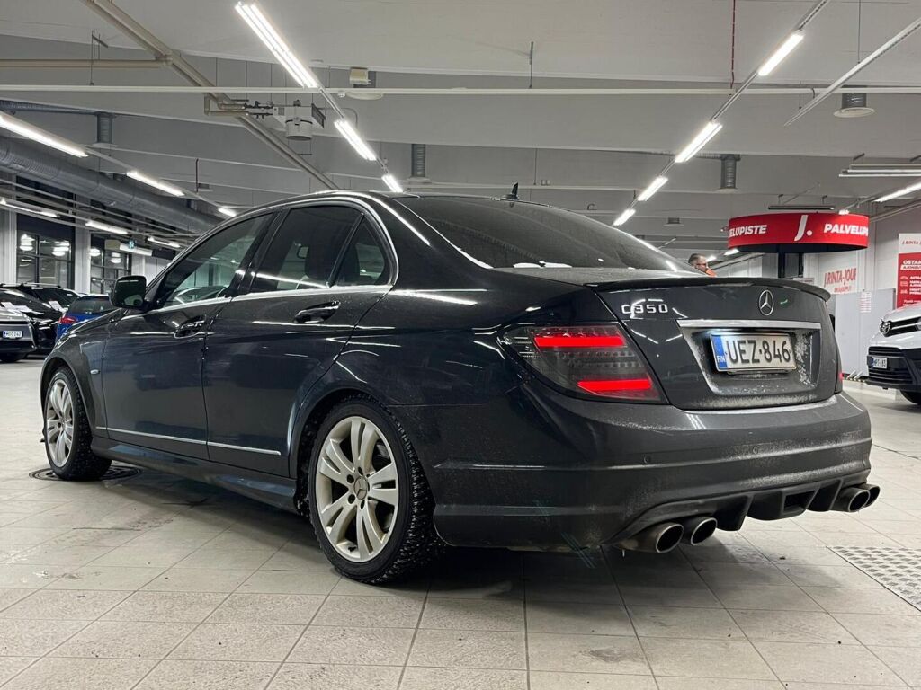 Mercedes-Benz C 2007 Musta