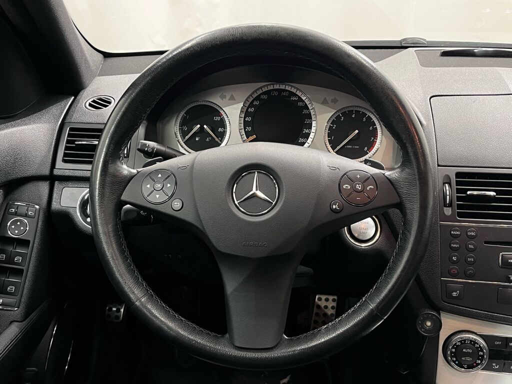 Mercedes-Benz C 2007 Musta