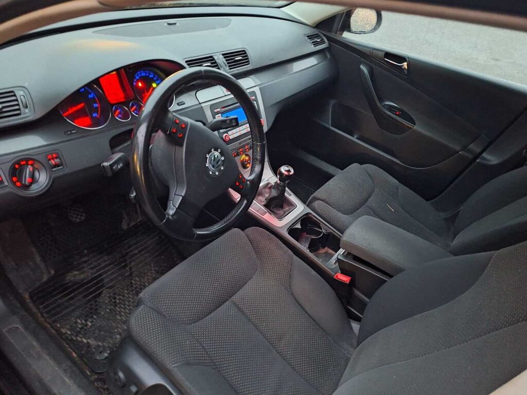 Volkswagen Passat 2007 Musta