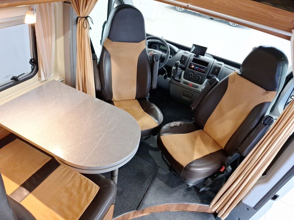 Pössl Globecar 2010 Harmaa