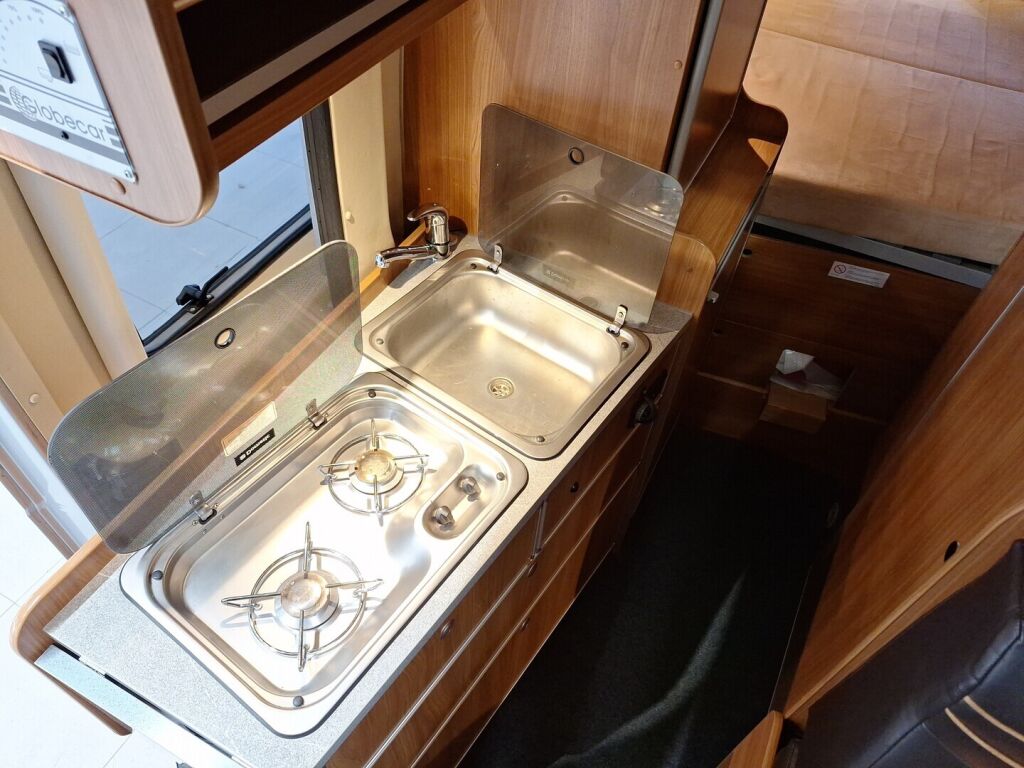 Pössl Globecar 2010 Harmaa