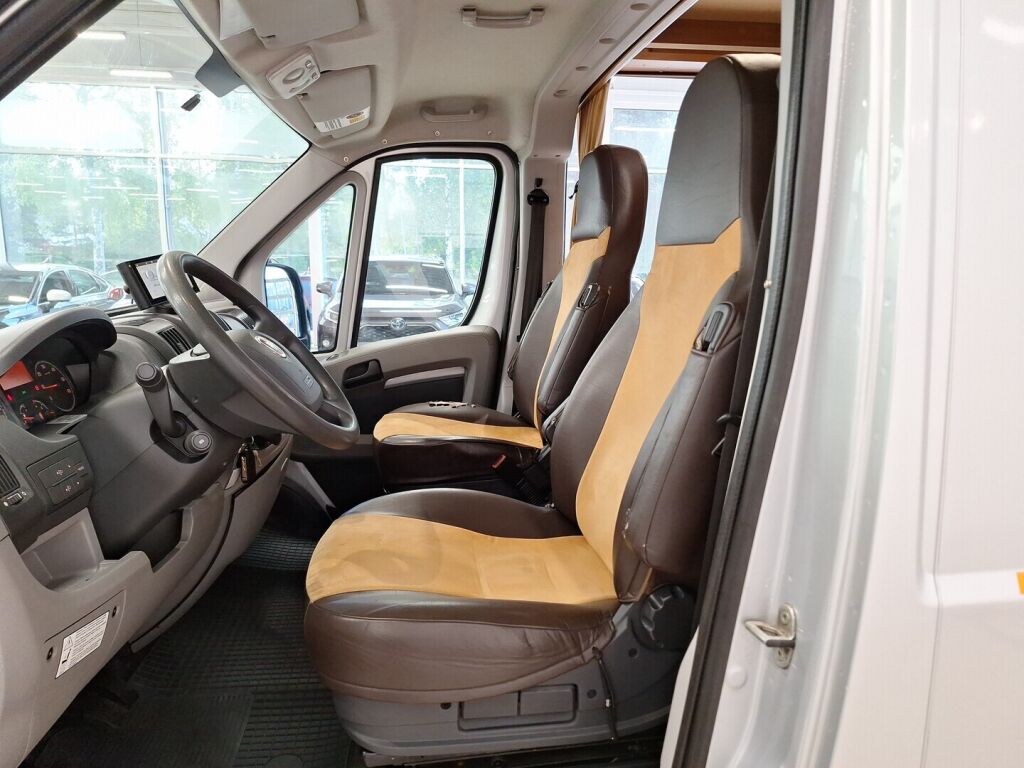 Pössl Globecar 2010 Harmaa