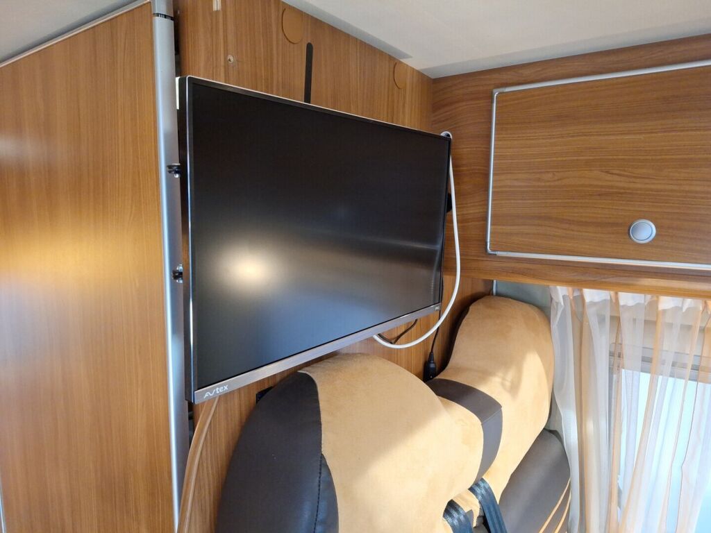 Pössl Globecar 2010 Harmaa