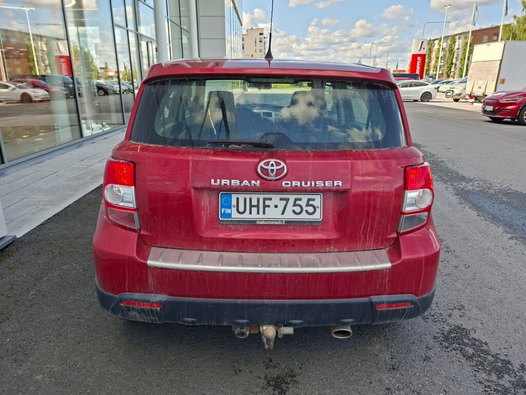 Toyota Urban Cruiser 2010 Punainen