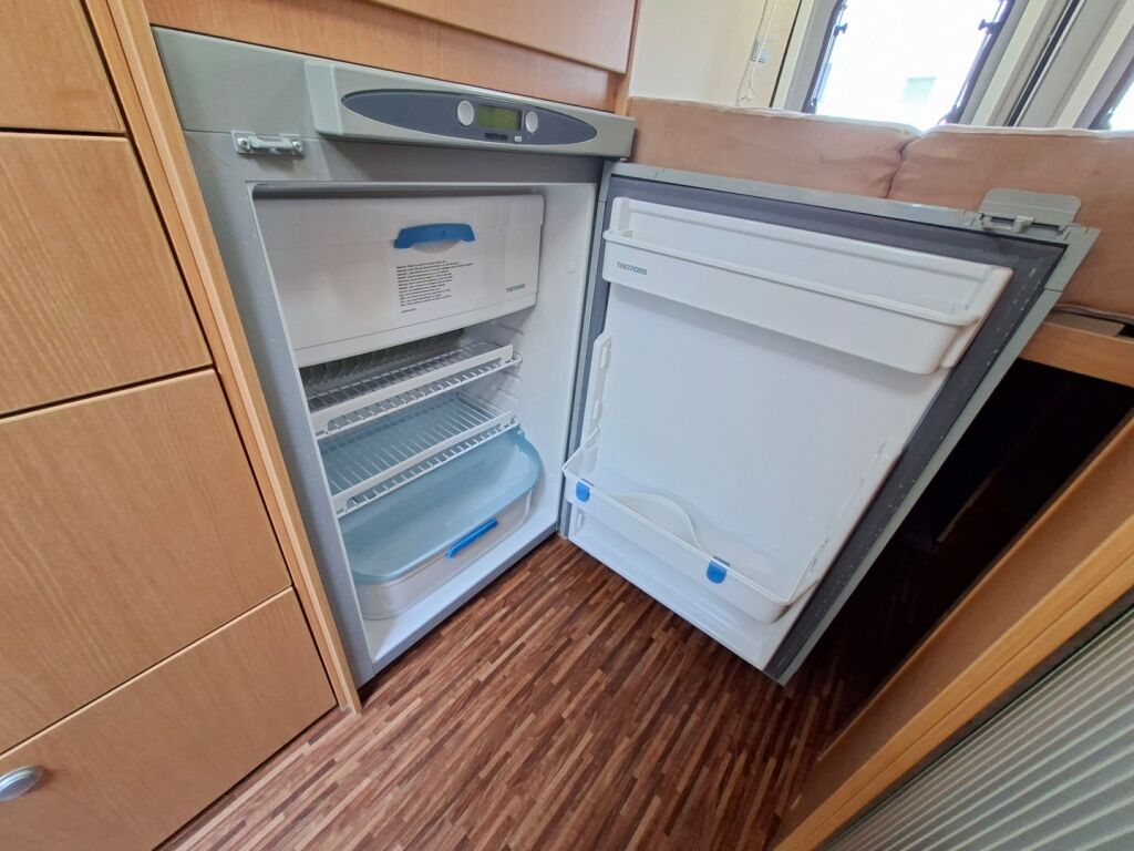 Hymer Car 322 VAN 600 2010 Harmaa