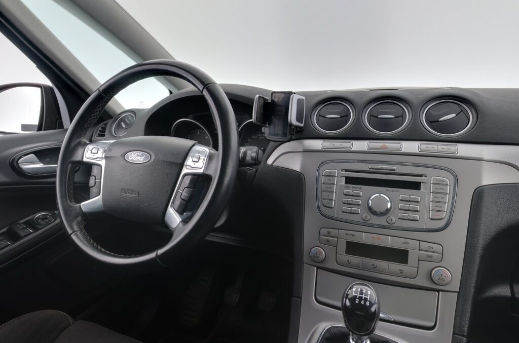 Ford S-Max 2010 Musta