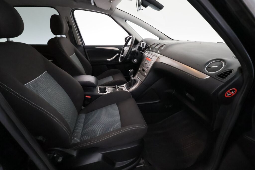 Ford S-Max 2010 Musta